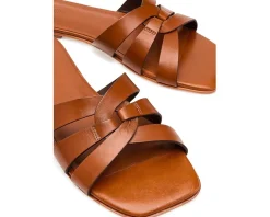Bernardo Oxford Women's