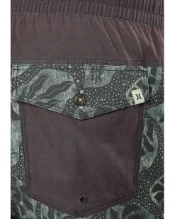 Hurley Phantom Naturals Scallop Volley 17