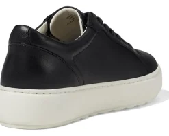 Johnston & Murphy Cammie Lace-Up Women's