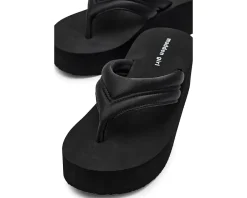 Madden Girl Karsonn Women's