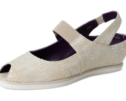 Vaneli Rayce Women's